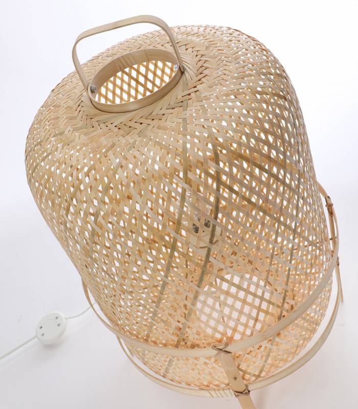 Lampe de sol design, entièrement faite en bambou naturel