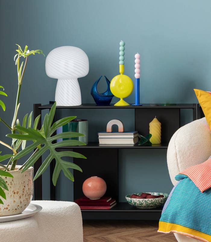 Parfaite en lampe de chevet ou d’appoint dans un salon ou une chambre